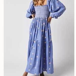 ISO FREE PEOPLE MAXI IN SZ M DO NOT PURCHASE!!